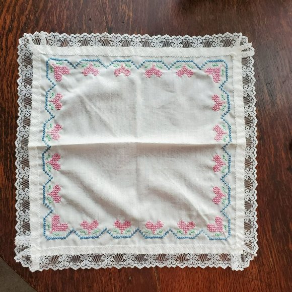 Vintage Cross Stitch Table Linen, Place Mat, Embroidered Handkerchief, Hearts - Picture 2 of 4